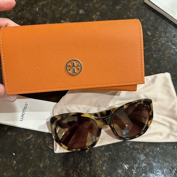 Tory Burch TY7141 Sunglasses  |  Tortoise - Picture 1 of 9